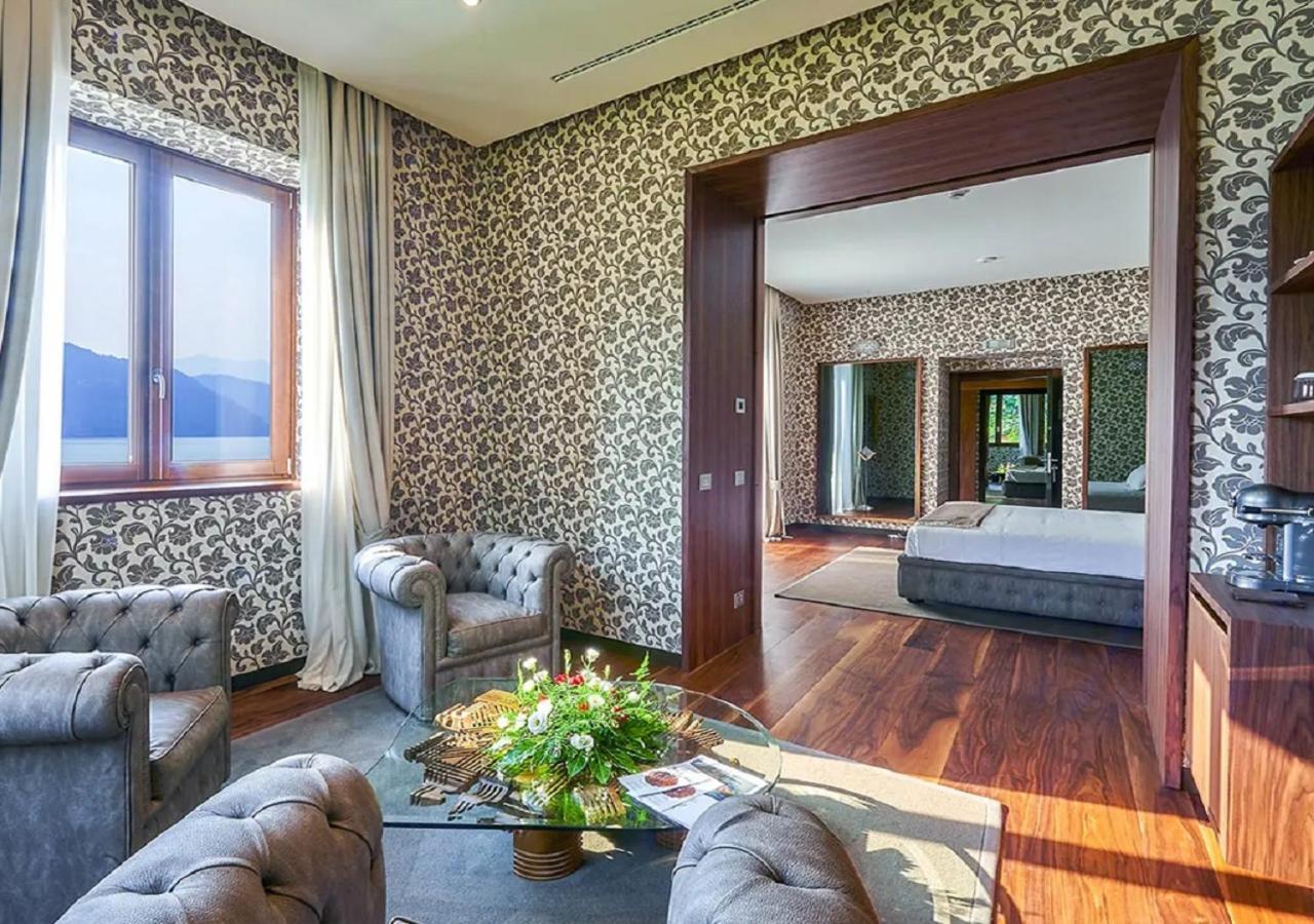 Villa Lario Resort Mandello Mandello del Lario Buitenkant foto