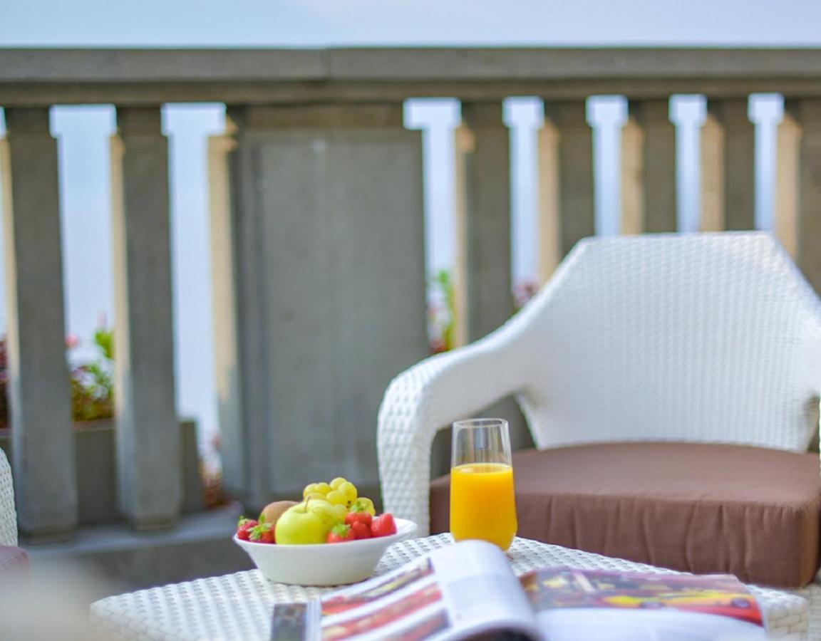 Villa Lario Resort Mandello Mandello del Lario Buitenkant foto