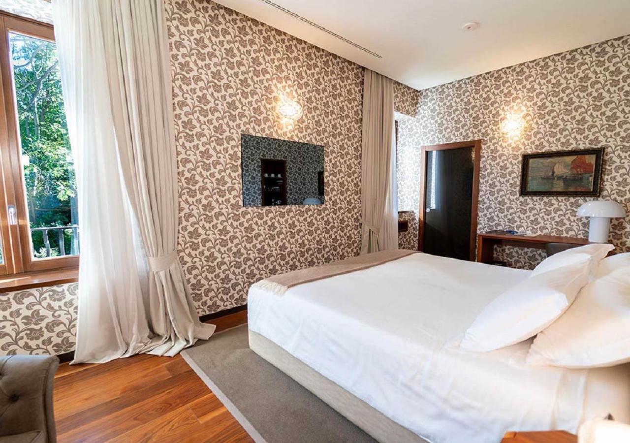 Villa Lario Resort Mandello Mandello del Lario Buitenkant foto