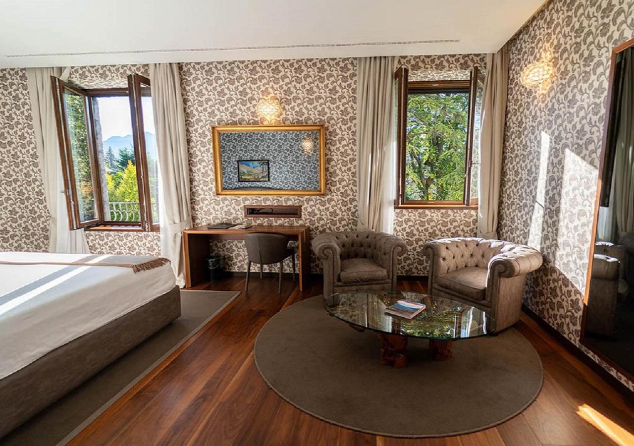 Villa Lario Resort Mandello Mandello del Lario Buitenkant foto